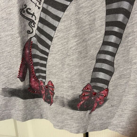 Wizard of Oz "If the Shoe Fits" Tee Shirt Jrs Medium - Picture 8 of 12